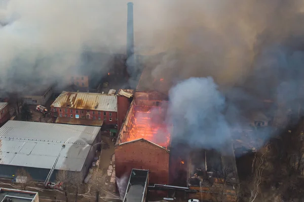 Incendie Massif Grande Flamme Dans Ville Construction Aérienne Usine Briques — Photo