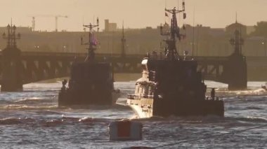 Rus donanması, modern Rus donanması savaş gemileri, kuzey filosu ve baltık deniz filosu, askeri tatbikat sırasında yaz güneşli bir gün.