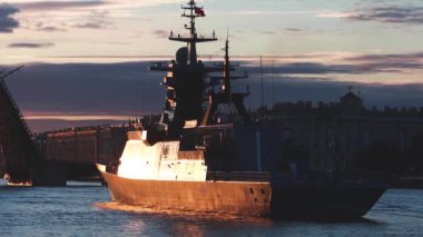Rus donanması, modern Rus donanması savaş gemileri, kuzey filosu ve baltık deniz filosu, askeri tatbikat sırasında yaz güneşli bir gün.