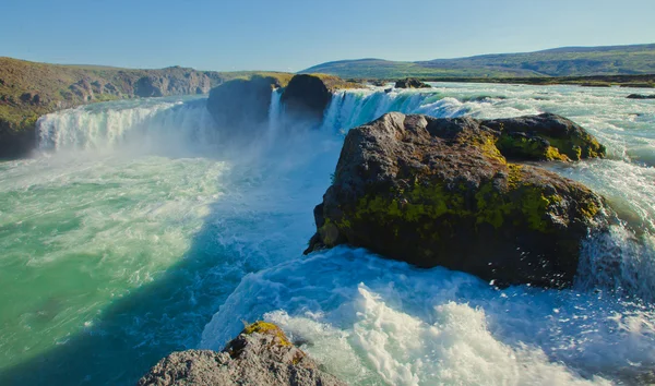 Beautiful vibrant panorama picture with a view on icelandic waterfall in iceland goddafoss gullfoss skogafoss skogarfoss dettifoss seljalandsfoss — Stock Photo, Image