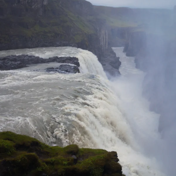 在冰岛 goddafoss 泡汤斯科加瀑布 skogarfoss 提瀑布 seljalandsfoss 冰岛瀑布景色美丽充满活力幅全景图像 — 图库照片