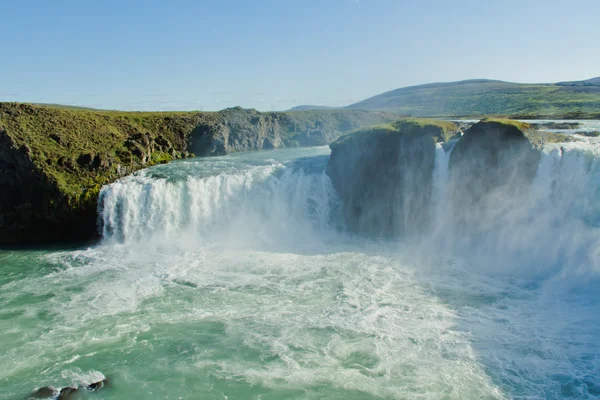 Beautiful vibrant panorama picture with a view on icelandic waterfall in iceland goddafoss gullfoss skogafoss skogarfoss dettifoss seljalandsfoss — Stock Photo, Image