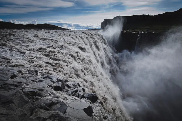 Bella immagine panoramica vibrante con vista sulla cascata ghiacciata in ghiandaia goddafoss gullfoss skogafoss skogarfoss dettifoss seljalandsfoss — Foto Stock