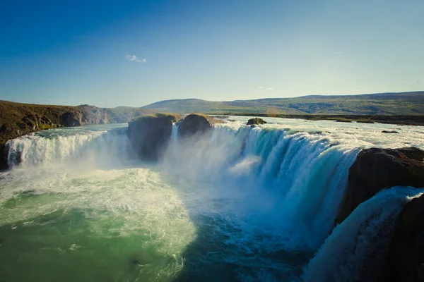 Schönes lebendiges Panoramabild mit Blick auf isländischen Wasserfall in Island goddafoss gullfoss skogafoss skogarfoss dettifoss seljalandsfoss — Stockfoto