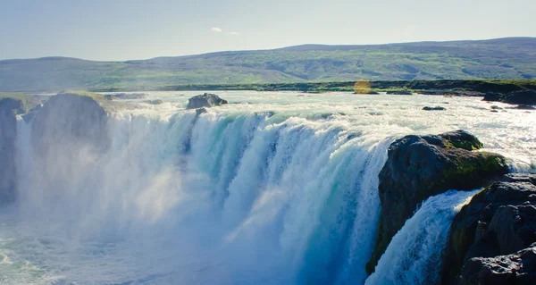 Schönes lebendiges Panoramabild mit Blick auf isländischen Wasserfall in Island goddafoss gullfoss skogafoss skogarfoss dettifoss seljalandsfoss — Stockfoto