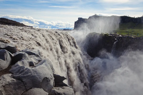 Mooie levendige panorama foto met een uitzicht op IJslandse waterval in IJsland goddafoss gullfoss skogafoss skogarfoss dettifoss seljalandsfoss — Stockfoto