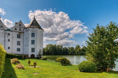 Glucksburg Almanya 'nın kuzeyinde Schleswig-Holstein eyâletinde, Schleswig-Flensburg iline bağlı bölge. Flensburg Fjord 'un güney kesiminde yer alır..