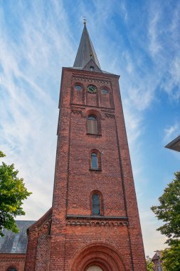 Plon Almanya 'nın kuzeyinde Schleswig-Holstein eyâletinde, Plon iline bağlı bölge. Büyük bir gölün kıyısında yer almaktadır..