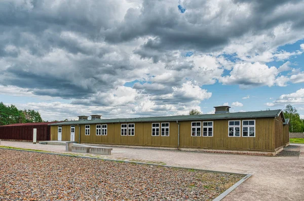 Sachsenhausen toplama kampı, Almanya 'nın Brandenburg kentindeki Oranienburg kasabasında 1936 yılında Naziler tarafından inşa edilmiştir..