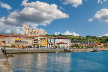 Zumaia, İspanya 'nın Bask Özerk Bölgesi' nde, Gipuzkoa eyaletinde yer alan bir şehirdir..