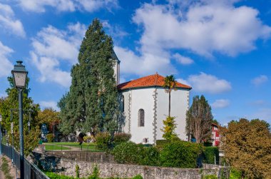 Cambo-les-Bains, Yeni Aquitaine bölgesinde bulunan bir Fransız komünü. Fransa.