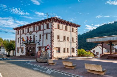Valcarlos (Luzaide) İspanya 'nın Auamendi bölgesinde, Sangesa' nın Merindad bölgesinde bulunan Navarre Foral Community of Navarre belediyesine bağlı belediyesi..