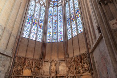 Saint Just ve Saint Pastor Katedrali Narbonne, Fransa 'da yer almaktadır ve Narbonne Başpiskoposları Sarayı' nın anıtsal kompleksinin bir parçasıdır..
