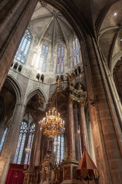 Saint Just ve Saint Pastor Katedrali Narbonne, Fransa 'da yer almaktadır ve Narbonne Başpiskoposları Sarayı' nın anıtsal kompleksinin bir parçasıdır..