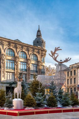 Narbonne, Fransa 'nın güneyinde Robine Kanalı' nda yer alan bir belediyedir.