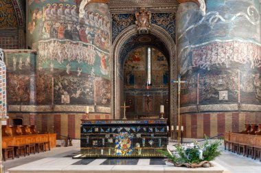 Albi Başpiskoposluğundaki Saint Cecilia Katedrali, Fransa 'da bulunan bir dini binadır..