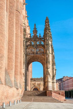 Albi Başpiskoposluğundaki Saint Cecilia Katedrali, Fransa 'da bulunan bir dini binadır..