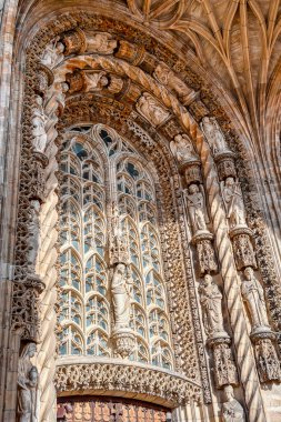 Albi Başpiskoposluğundaki Saint Cecilia Katedrali, Fransa 'da bulunan bir dini binadır..