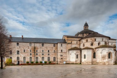 Souillac, Fransa 'nın Midi-Pyrnes bölgesinde yer alan bir şehirdir.