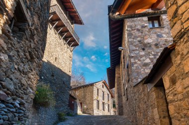 Os de Civs, also called As de Civs, is a decentralized municipal entity of the municipality of Valles del Valira, Lleida, Catalonia, Spain.