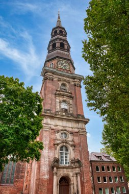 Hamburg-Mitte, Almanya 'nın Hamburg eyaletinde yer alan bir şehirdir. Hamburg-Altstadt ve Neustadt ilçeleri de Hamburg-Mitte 'nin bir parçasıdır..