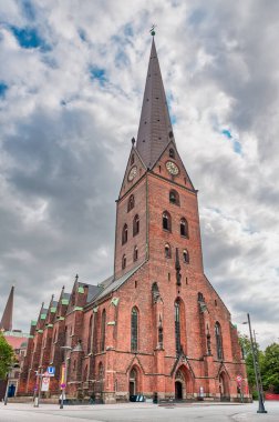Hamburg-Mitte, Almanya 'nın Hamburg eyaletinde yer alan bir şehirdir. Hamburg-Altstadt ve Neustadt ilçeleri de Hamburg-Mitte 'nin bir parçasıdır..