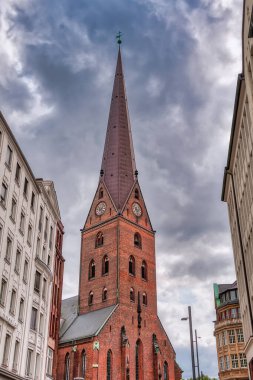 Hamburg-Mitte, Almanya 'nın Hamburg eyaletinde yer alan bir şehirdir. Hamburg-Altstadt ve Neustadt ilçeleri de Hamburg-Mitte 'nin bir parçasıdır..