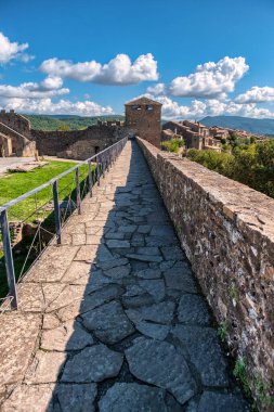 Ainsa-Sobrarbe İspanya 'nın Aragn özerk bölgesinde, Huesca ili Sobrarbe bölgesinde bulunan bir belediyedir.