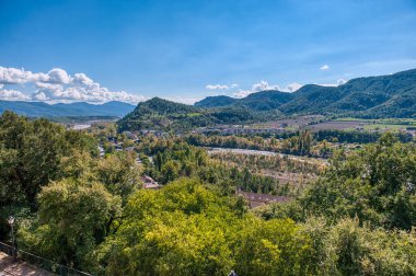 Ainsa-Sobrarbe İspanya 'nın Aragn özerk bölgesinde, Huesca ili Sobrarbe bölgesinde bulunan bir belediyedir.