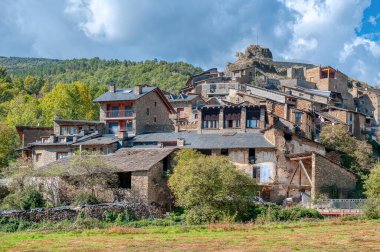 Castellbo, Montferrer i Castellbo belediyesinde yer alan bir nüfus merkezidir. İspanya