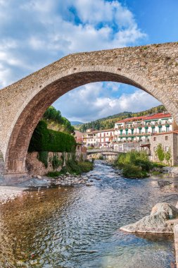 Camprodn, İspanya 'nın Gerona eyaletinde yer alan bir şehirdir.