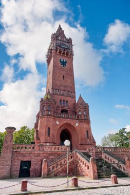 Grunewald Kulesi, Almanya 'nın başkenti Berlin' in güneybatısında bulunan Grunewald ormanında yer alan bir yapıdır. I. William 'ın anısına.)