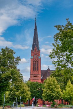 Berlin Almanya 'nın başkenti ve on altı federal eyaletten biridir. Kuzeydoğu Almanya 'da yer almaktadır.