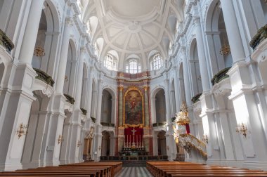 Dresden, Almanya 'nın doğusunda Saksonya eyaletinin başkentidir. (Dresden Kilisesi, Almanya, 25 _ 08 _ 2024)