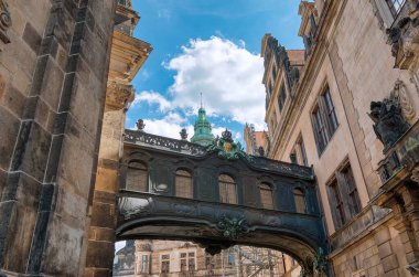 Dresden, Almanya 'nın doğusunda Saksonya eyaletinin başkentidir..