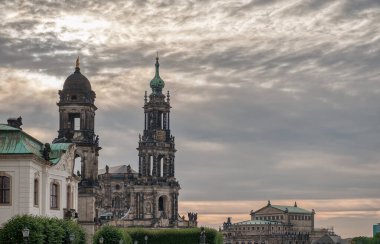 Dresden, Almanya 'nın doğusunda Saksonya eyaletinin başkentidir..