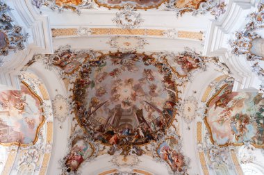 Ottobeuren Manastırı, Almanya 'nın Bavyera eyaletinde yer alan bir manastır..