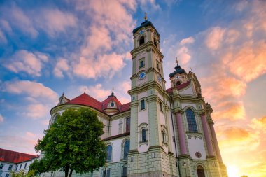Ottobeuren Manastırı, Almanya 'nın Bavyera eyaletinde yer alan bir manastır..