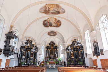 İsviçre 'deki Wolfenschiessen kilisesinin içinde.