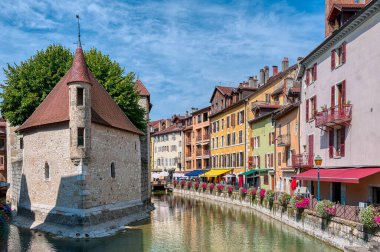 La Clusaz, Fransa 'nın Rhne-Alpes bölgesinde yer alan bir şehirdir..