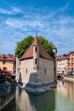 La Clusaz, Fransa 'nın Rhne-Alpes bölgesinde yer alan bir şehirdir..