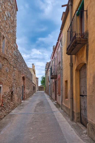 Cantallops, Katalonya 'nın otonom bölgelerinden biri olan Gerona eyaletinin Alto Ampurdn bölgesine bağlı belediyesi. İspanya.