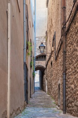 Gerona, Katalonya 'nın otonom bölgelerinden biri olan Katalonya' nın aynı adı taşıyan Girons bölgesinin merkezi kent ve belediye.