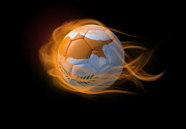 Balón de fútbol con la bandera nacional de Chipre, haciendo una llama . — Foto de Stock