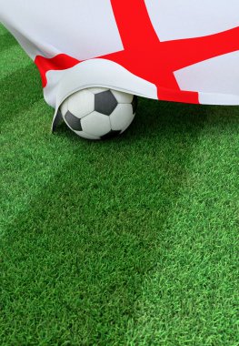 Futbol topu ve İngiltere, yeşil çim ulusal bayrak