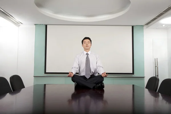 Businessman in Conference Room — Stock Photo, Image