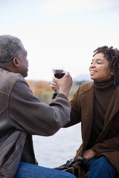 Couple drinking red wine — Stock Photo, Image