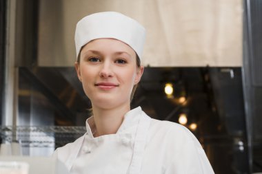 Mutlu kadın şef aşçı