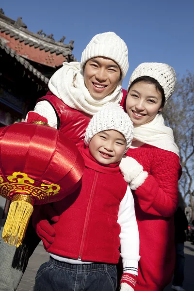 家庭庆祝中国农历新年 — 图库照片