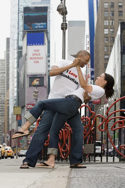 Casal dançando em Nova York — Fotografia de Stock